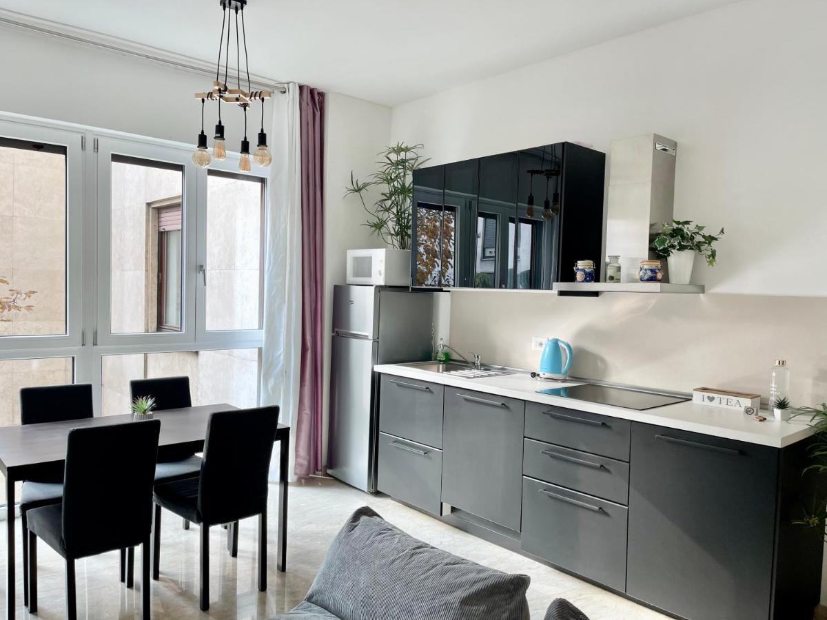 The White House, Modern Apartment In Center มิลาน ภายนอก รูปภาพ